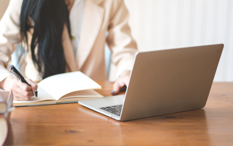 A student doing her research to look for colleges