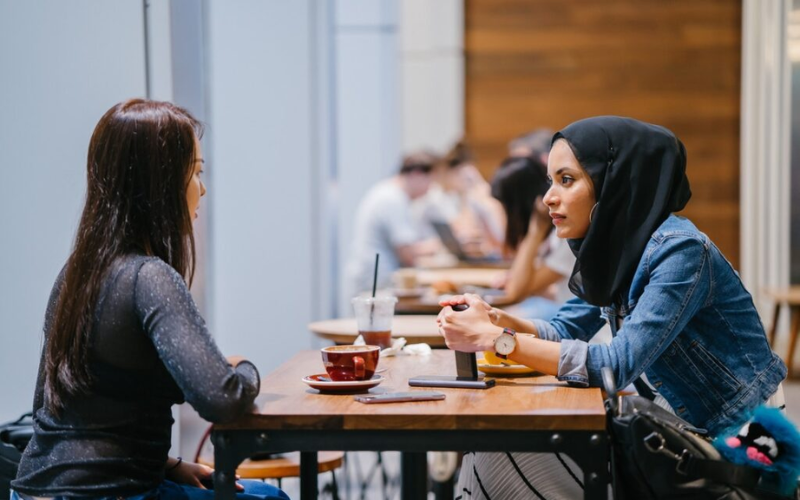 2 girls are chatting
