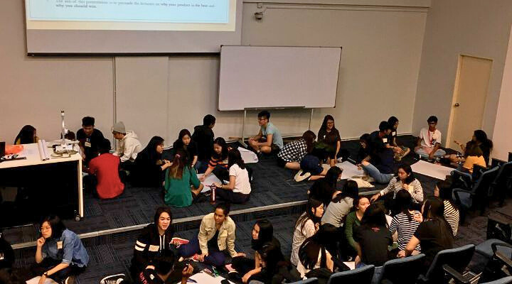 The English class was conducted in an interactive way