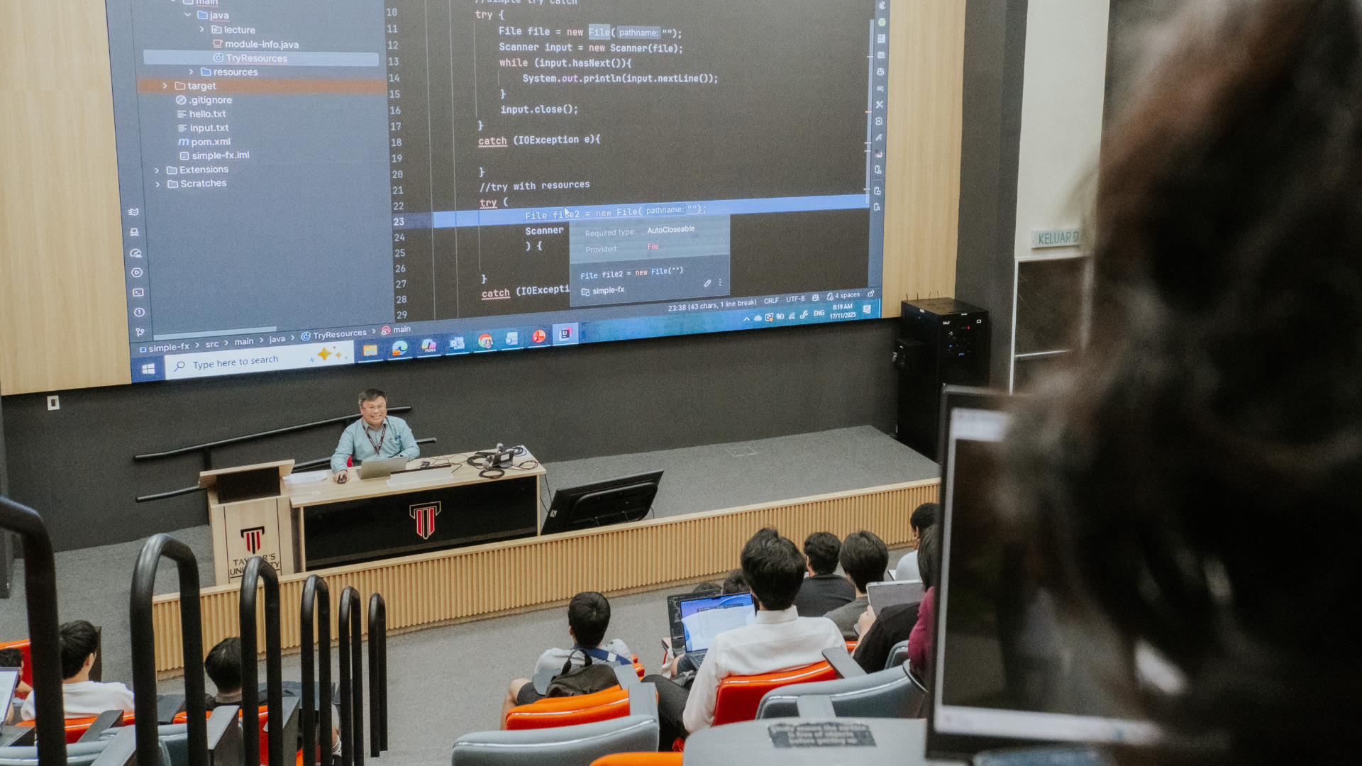 IT class conducted by a Taylor's Diploma in Information Technology lecturer