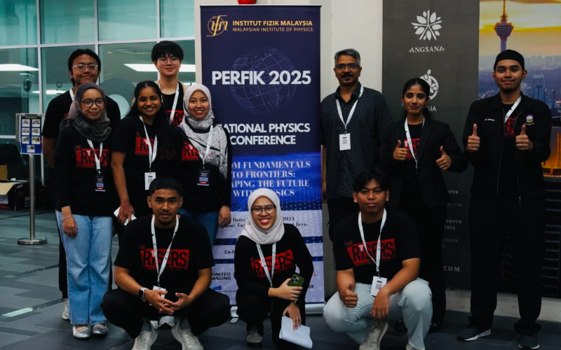 Jayden and fellow Taylor's College students at the National Physics Conference 2025 (PERFIK 2025)