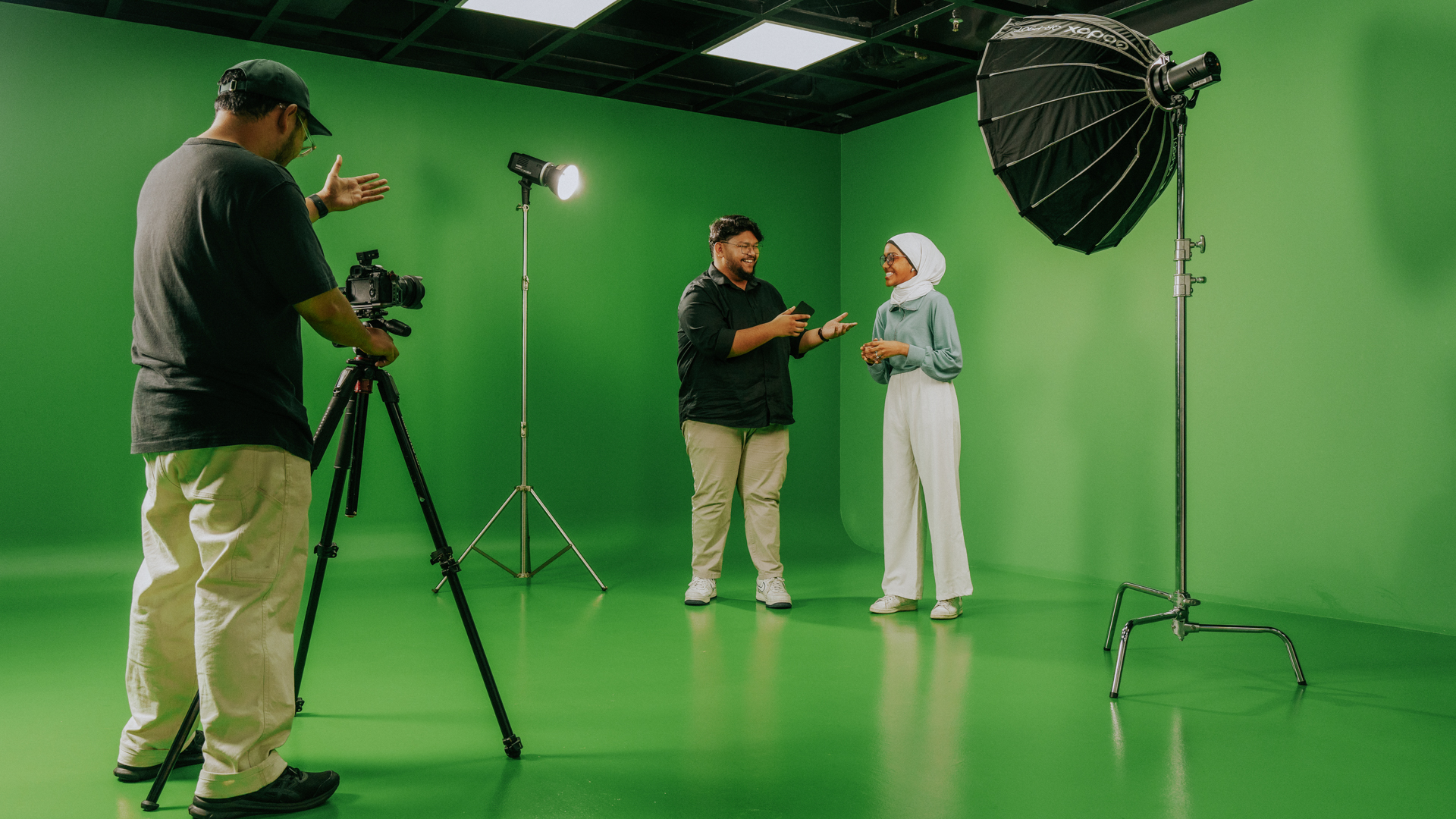 Diploma in Communication students in a photoshoot session.