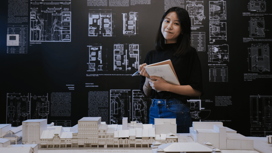 Student with her 3D model building