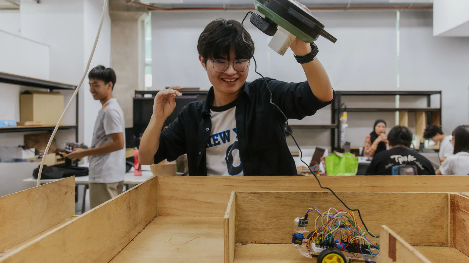 Foundation in Engineering student is experimenting in the laboratory.