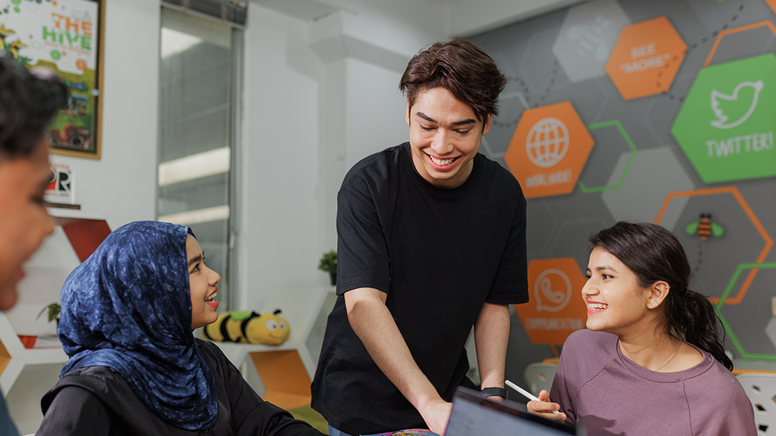 taylor's student at the hive