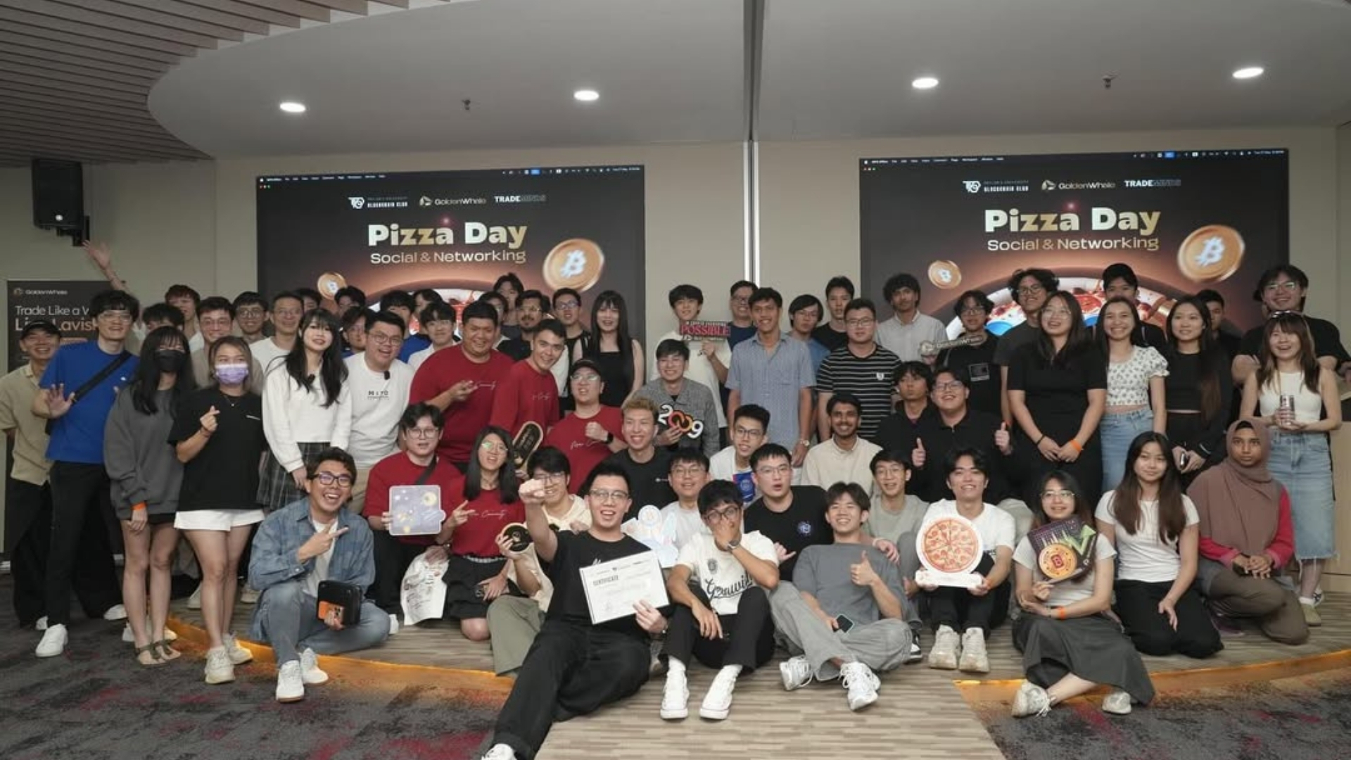taylors blockchain club students in a classroom 